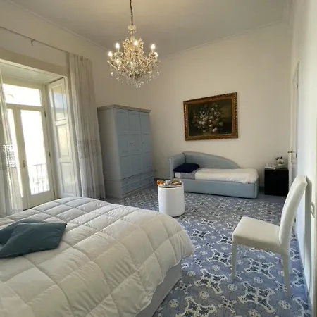 Ambasciata Relais Oda ve Kahvaltı Sorrento